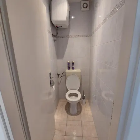 דירה Jela